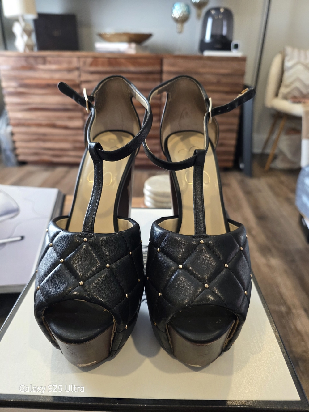 Jessica Simpson Black Quilted T-Strap Platform Sandals